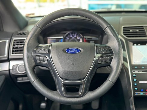 Used 2018 Ford Explorer Limited image 4
