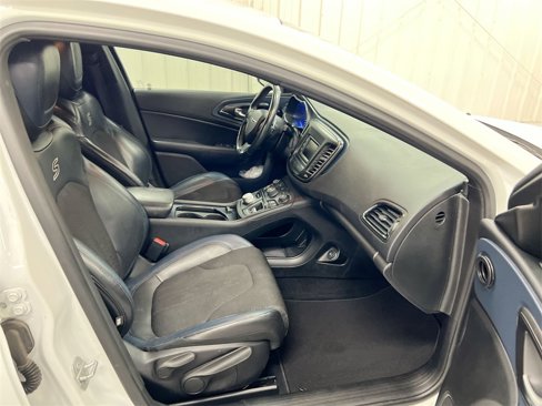 Used 2016 Chrysler 200 S image 21