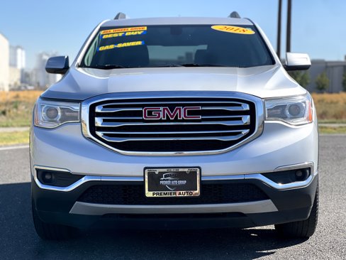 Used 2018 GMC Acadia SLT w/ LPO, Floor Liner Package image 2