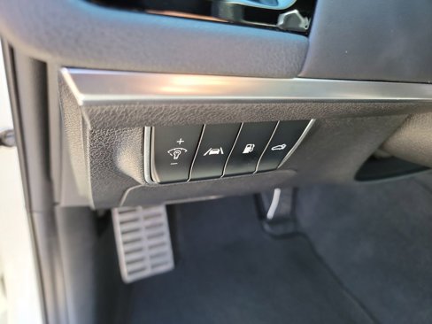 Used 2022 Kia Stinger GT2 image 24