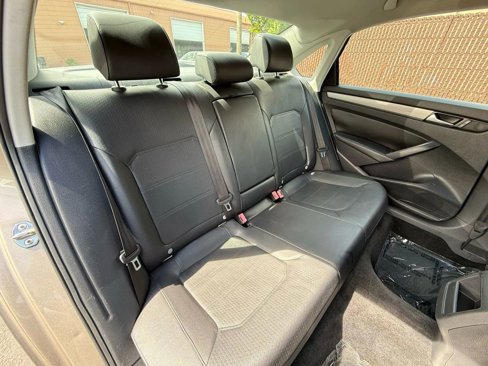 Used 2015 Volkswagen Passat 1.8T S image 20
