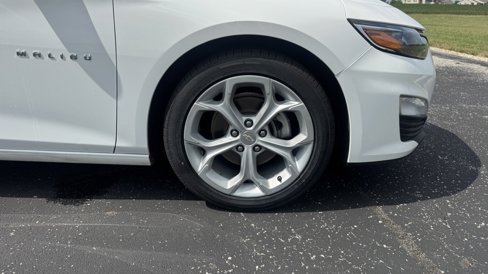 Used 2022 Chevrolet Malibu LT image 32