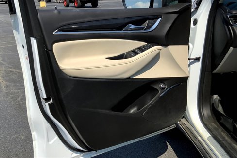Used 2022 Buick Enclave Essence image 24