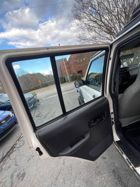 Used 2000 Jeep Cherokee Sport image 21