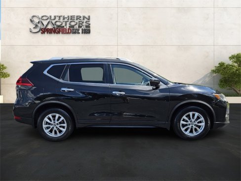 Used 2018 Nissan Rogue SV w/ Premium Package image 6