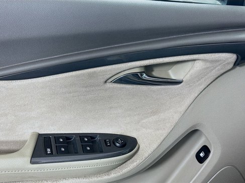 Used 2015 Chevrolet Volt Premium w/ Premium Trim Package image 18