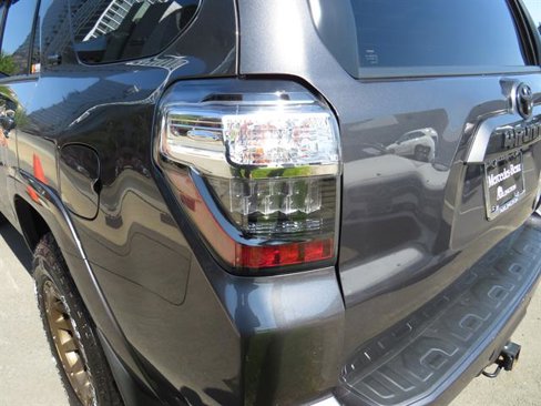 Used 2021 Toyota 4Runner SR5 image 32