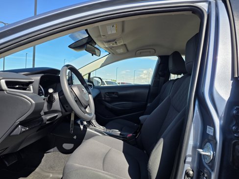 Used 2022 Toyota Corolla LE image 11