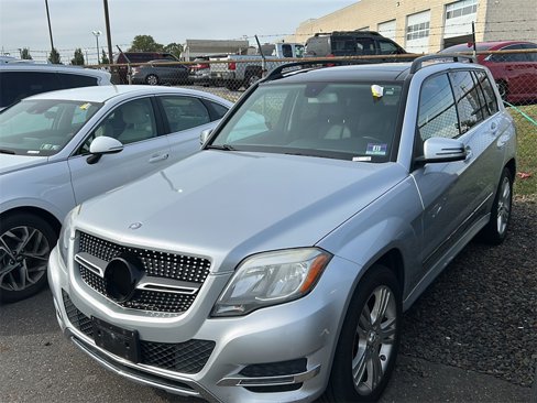 Used 2015 Mercedes-Benz GLK 350 4MATIC image 3