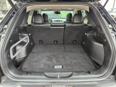 Used 2018 Jeep Cherokee Latitude Plus w/ Comfort/Convenience Group image 27