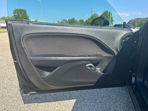 Used 2019 Dodge Challenger SXT image 10