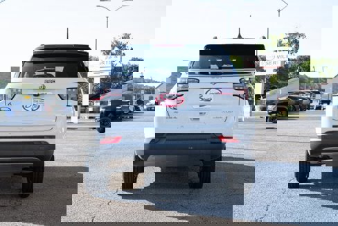 Certified 2024 Jeep Compass Limited image 4