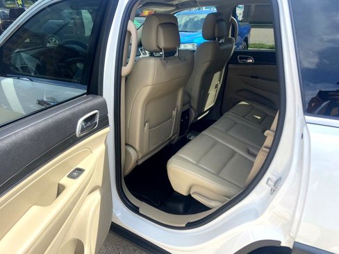 Used 2019 Jeep Grand Cherokee Limited w/ Luxury Group II image 12