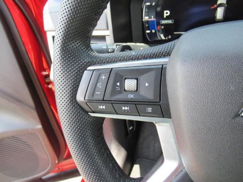 Used 2023 Mitsubishi Outlander SE image 20