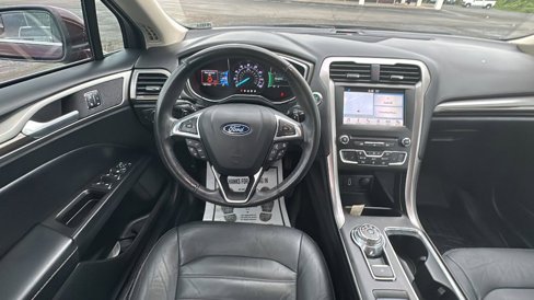 Used 2018 Ford Fusion SE w/ Fusion SE Technology Package image 18