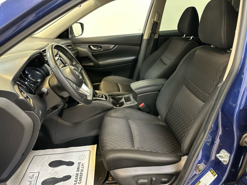Used 2020 Nissan Rogue SV image 4