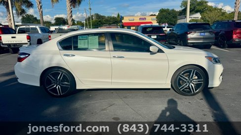 Used 2017 Honda Accord Sport Special Edition image 2