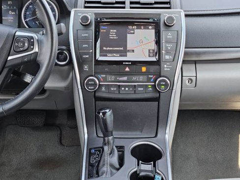Used 2017 Toyota Camry XLE image 13