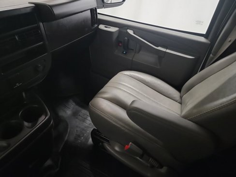 Used 2023 GMC Savana 2500 Extended w/ Driver Convenience Package image 27
