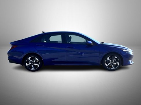 Certified 2023 Hyundai Elantra SEL w/ Convenience Package image 4