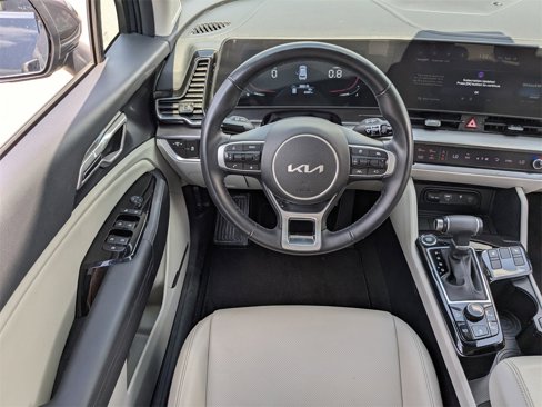 Used 2024 Kia Sportage EX image 16