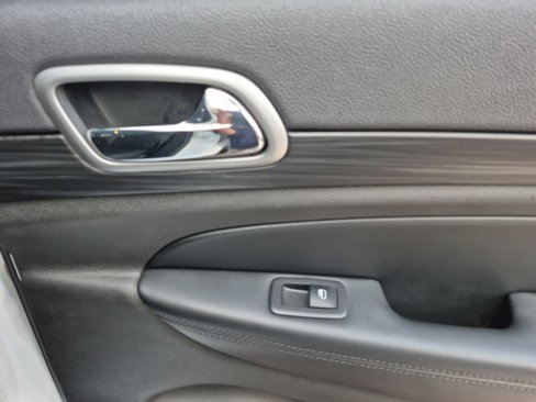 Used 2019 Jeep Grand Cherokee Altitude image 30