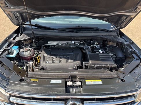 Used 2023 Volkswagen Tiguan SE image 11