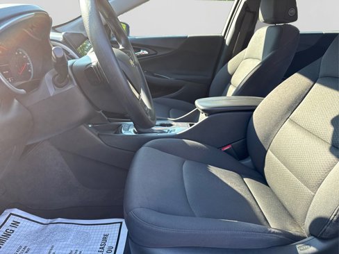 Used 2023 Chevrolet Malibu LT image 9