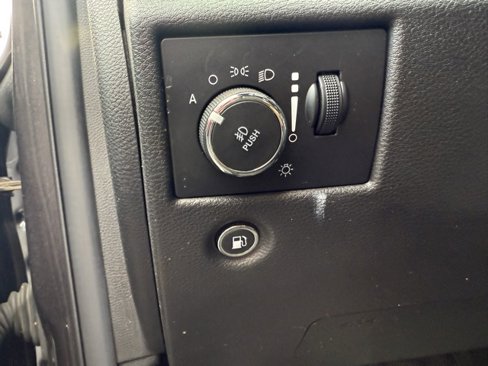 Used 2019 Jeep Grand Cherokee Altitude image 23