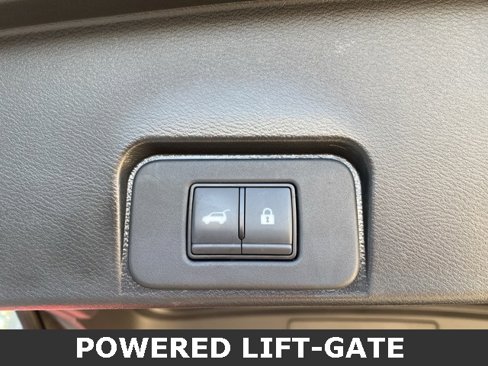 Used 2023 Nissan Rogue SL image 5