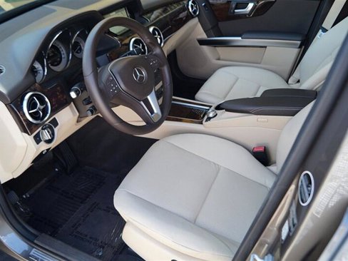 Used 2015 Mercedes-Benz GLK 350 4MATIC image 9