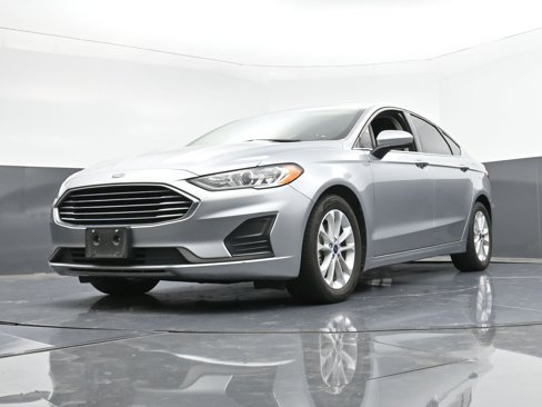 Used 2020 Ford Fusion SE image 22