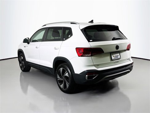 Used 2023 Volkswagen Taos SE image 5