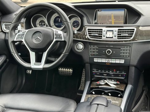 Used 2016 Mercedes-Benz E 350 4MATIC Sedan w/ Premium Package image 23