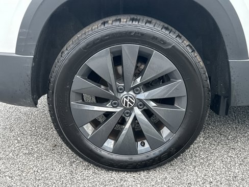 Used 2024 Volkswagen Taos S image 17
