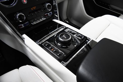 Certified 2023 Rolls-Royce Cullinan w/ Cullinan Package image 19