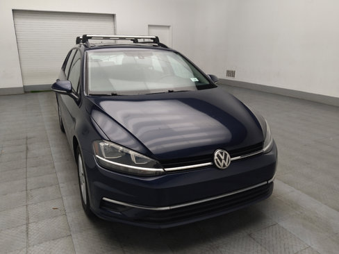 Used 2018 Volkswagen Golf SE image 13