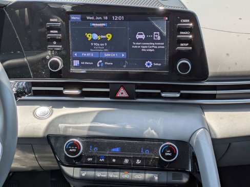 Used 2021 Hyundai Elantra SEL w/ Convenience Package image 16