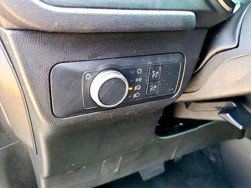 Used 2020 Ford Escape SE image 20
