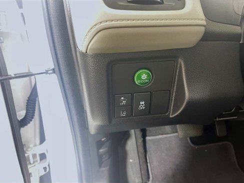 Used 2019 Honda HR-V EX image 8