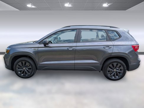Used 2024 Volkswagen Taos S image 2