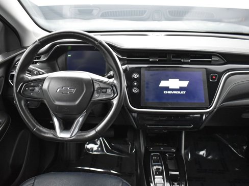 Used 2022 Chevrolet Bolt EUV LT w/ Convenience Package image 14