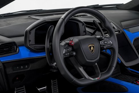 Used 2024 Lamborghini Revuelto image 12