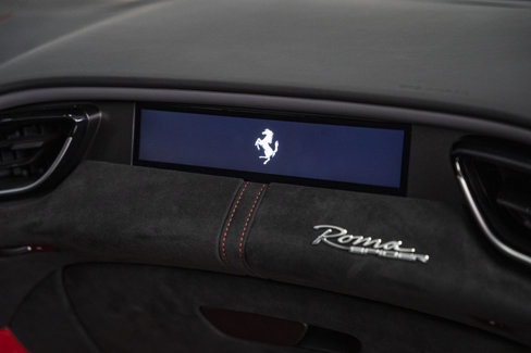 Used 2024 Ferrari Roma Spider image 40