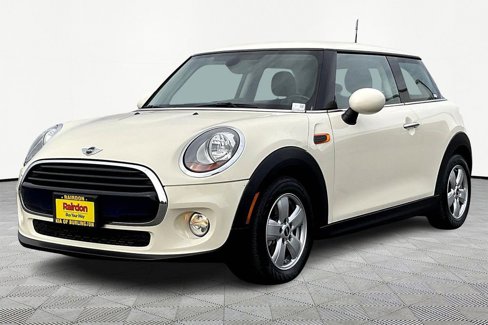 Used 2017 MINI Cooper 2-Door Hardtop image 3