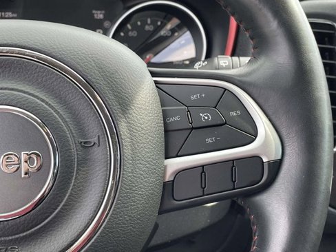 Used 2019 Jeep Compass Trailhawk image 18
