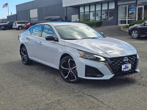 New 2025 Nissan Altima 2.5 SR w/ SR Premium Package image 1