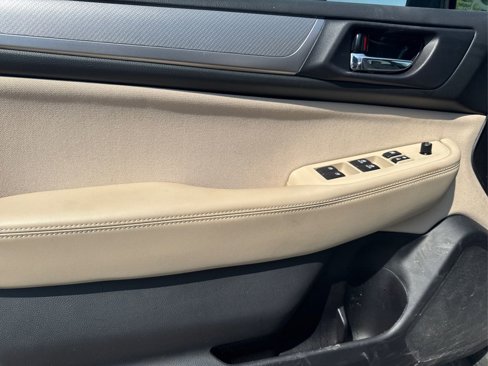 Used 2019 Subaru Outback 2.5i Premium image 27