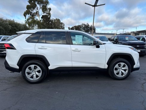 Used 2022 Toyota RAV4 LE image 7