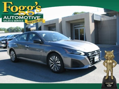 Used 2024 Nissan Altima 2.5 SV image 1